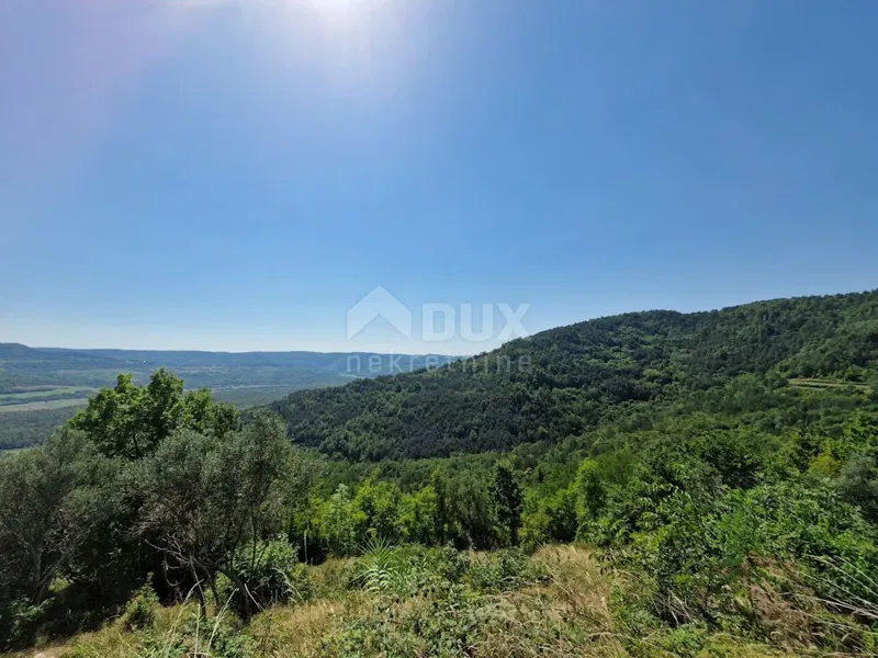 ISZTRIA, OPRTALJ - Ősi kőház, panorámás kilátással a zöldre – 3