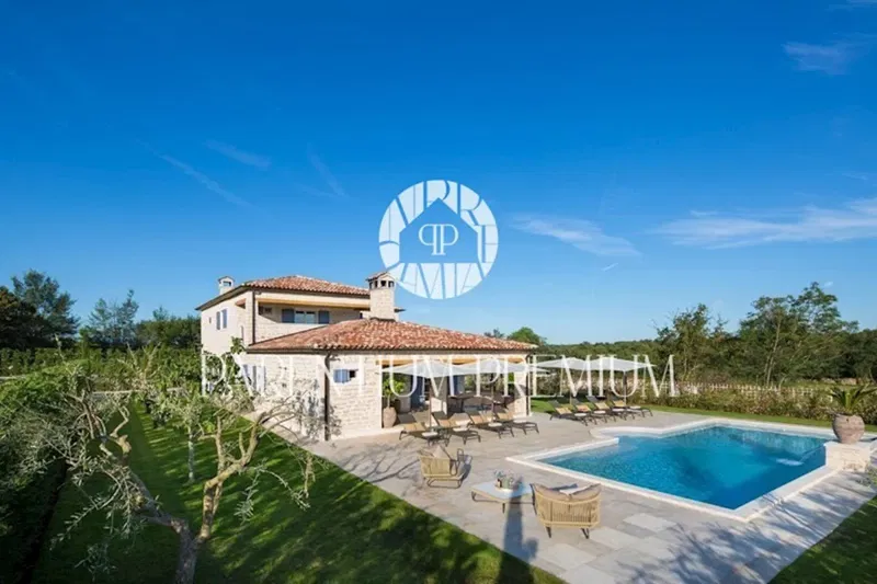 Luxury Villa in a Peaceful Location with Charming Nature – 3
