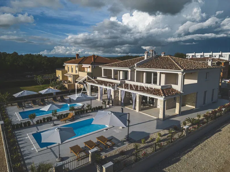 Umag-okolica, luksuzna dvojna vila samo 500 metara od mora – 2
