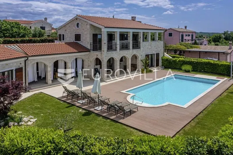 Istria, Tinjan, a beautiful stone villa with a swimming pool on a large landscaped garden – 2