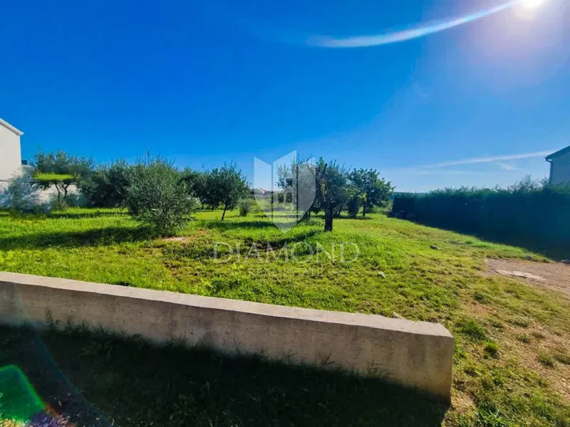 Parenzo, terreno edificabile in una posizione ideale! – 2