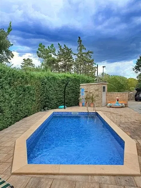 Krk, surroundings, 2 apartments with garden and shared pool, SALE! – 2