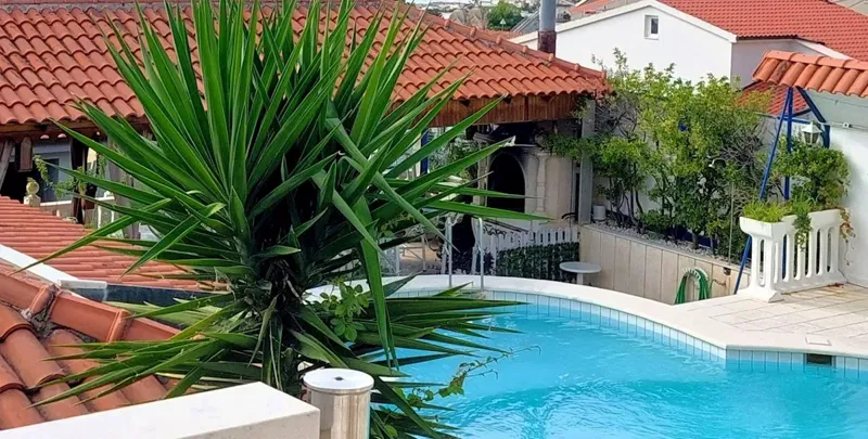 Omiš riviera - spacious villa with pool, garage, terraces and sea view – 2