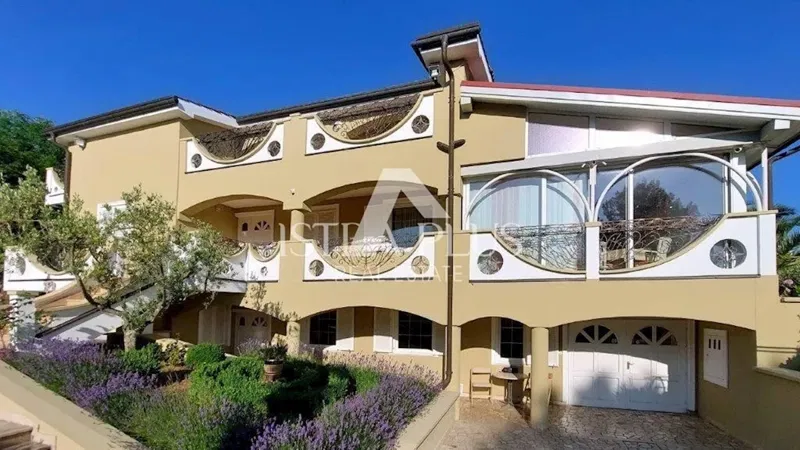 Parenzo - dintorni, casa con 2 appartamenti, piscina e vista mare – 3