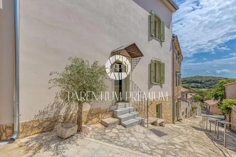 Renovated Istrian autochthonous house in the center of town 350m from the sea – 2
