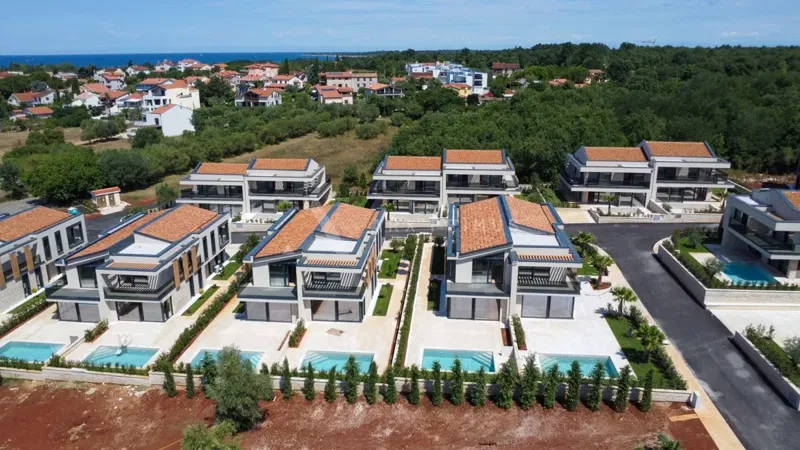 Superb villa with pool near the sea, Umag – 2