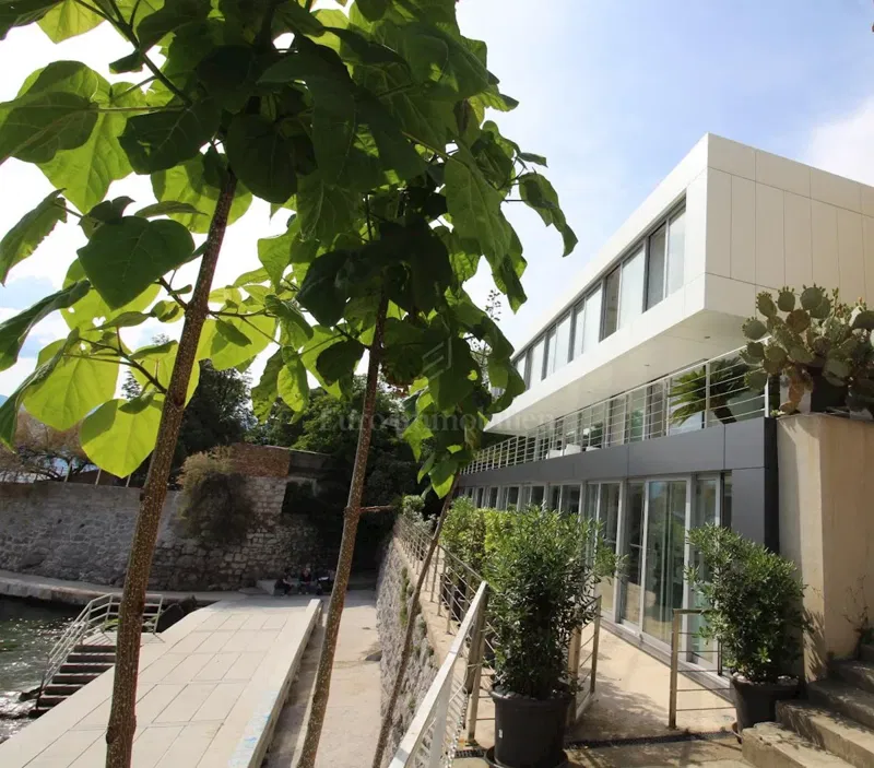 Impressive villa on the sea! Synergy of space, man and sea! – 3