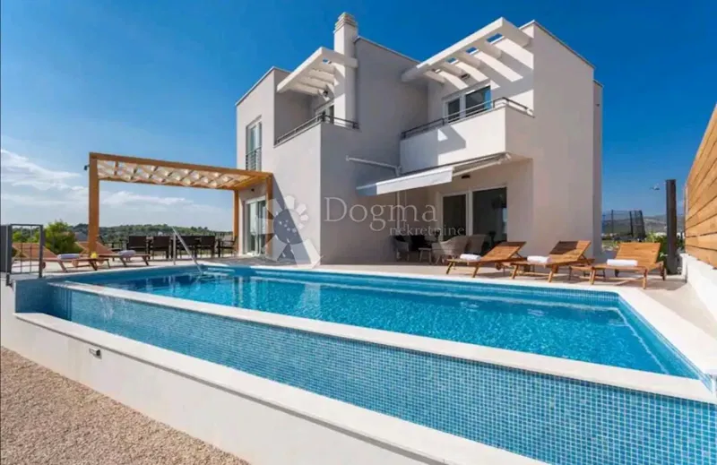 Casa Brodarica, Šibenik - Okolica, 225m2 – 2