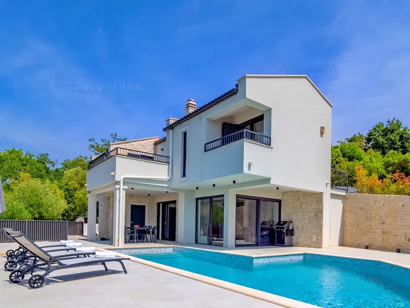 Vrbnik area, sale of a modern house with a swimming pool in a quiet location! – 2