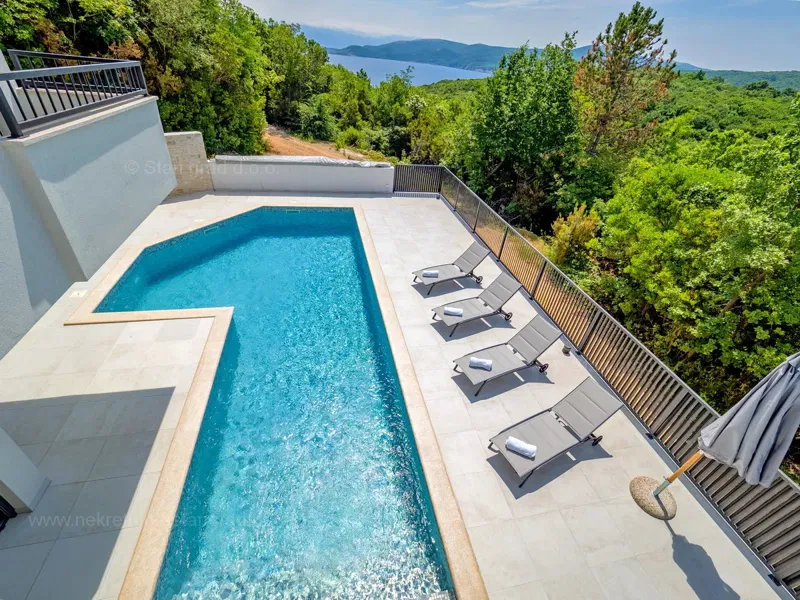 Vrbnik area, sale of a modern house with a swimming pool in a quiet location! – 3