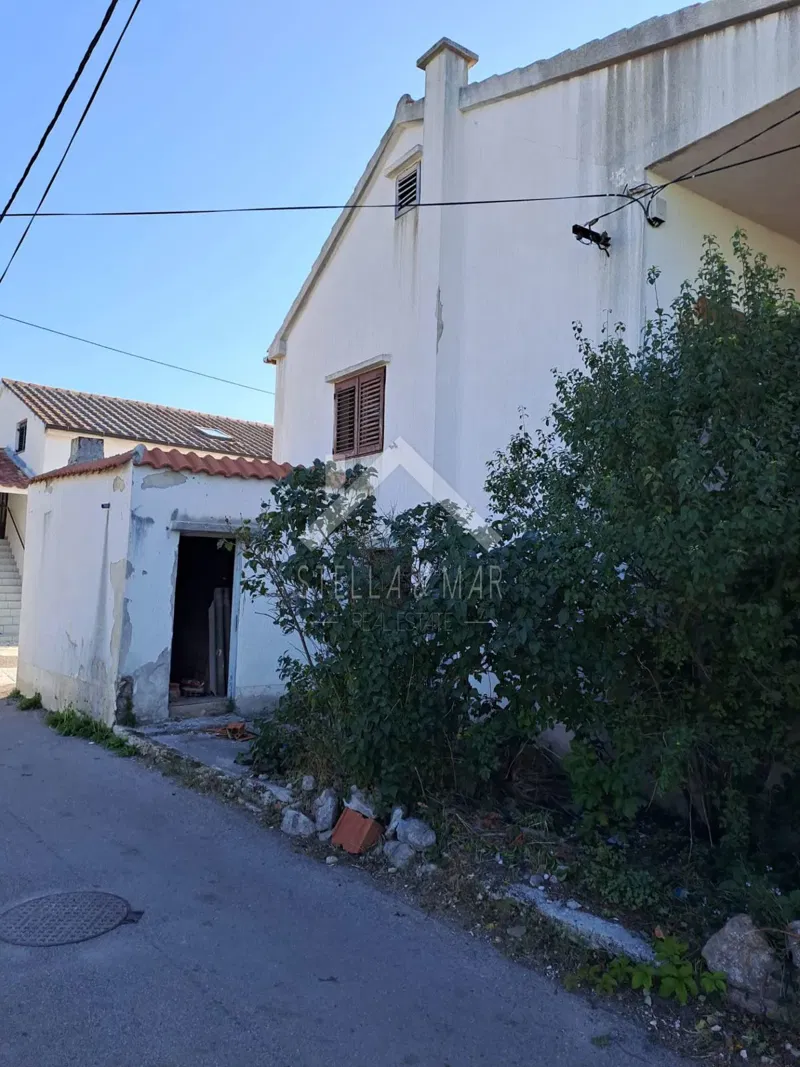 House Vir, 310m2 – 3