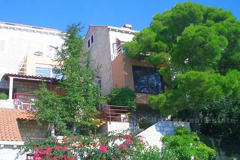 Bella villa moderna, in vendita – 2