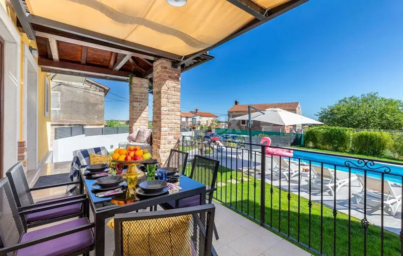 Ližnjan, Jadreški, casa, 140 m2, piscina 30 m2 – 2