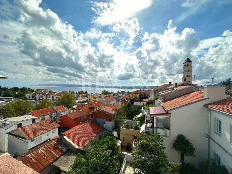 Crikvenica - House in the wider center with 7 apartments – 2