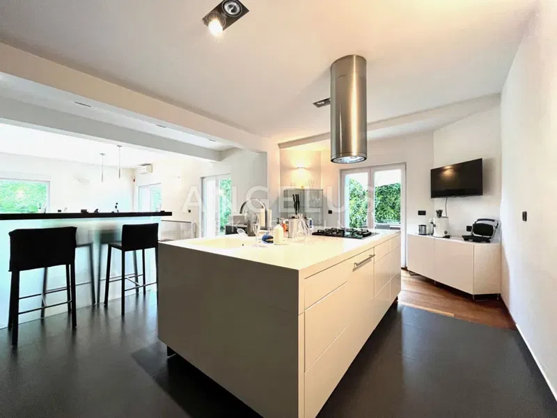 Zagreb, Šestine - lux house with pool, garden, forest and garage – 2