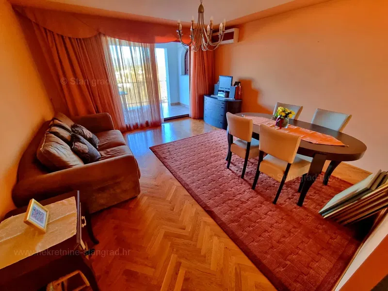 Njivice, furnished apartment with large loggia and open sea view – 3